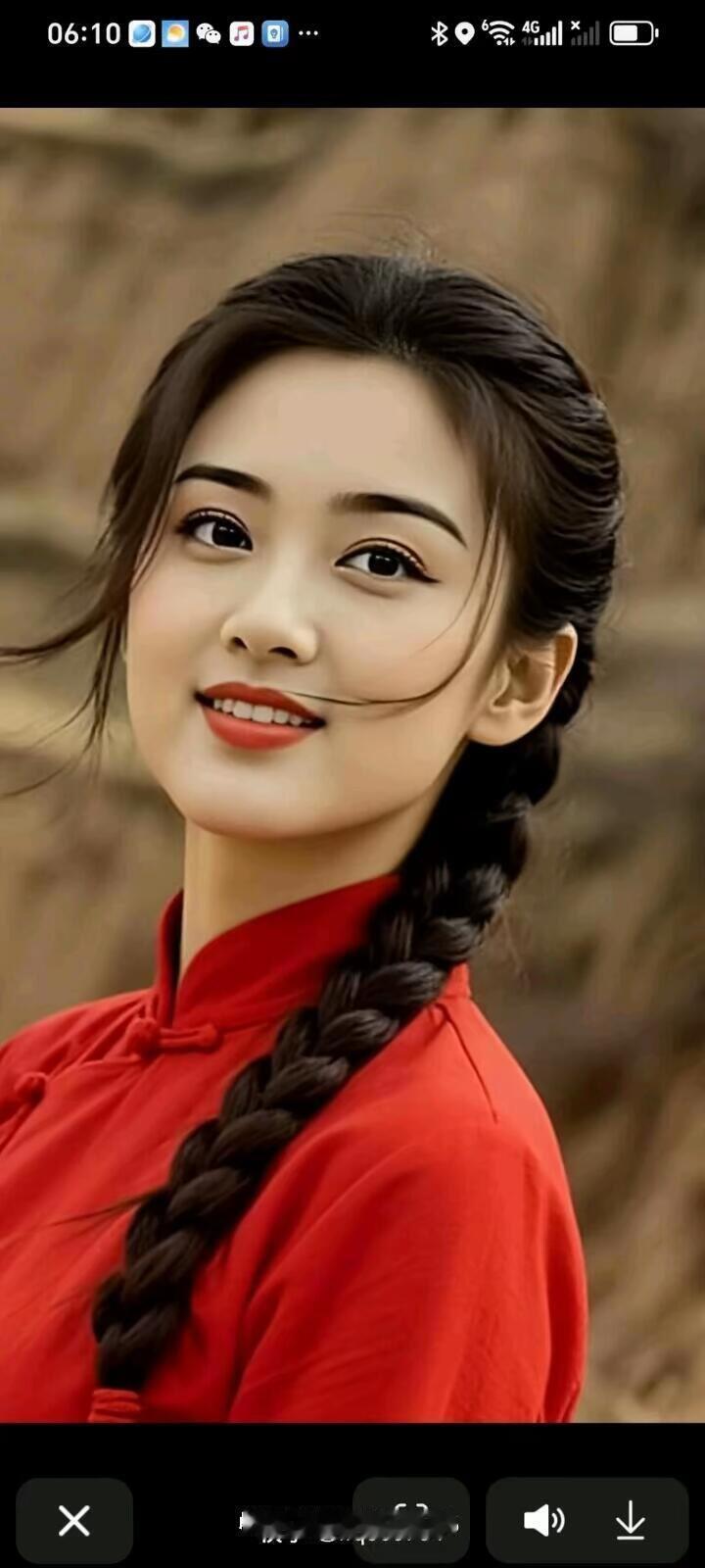 红衣少女，微笑如花，岁月静好。