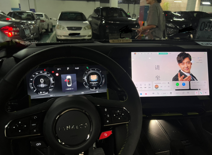 领克03提车第二天！动力很够！声浪好听！操控很棒！较舒适的悬挂，整个车很灵动！