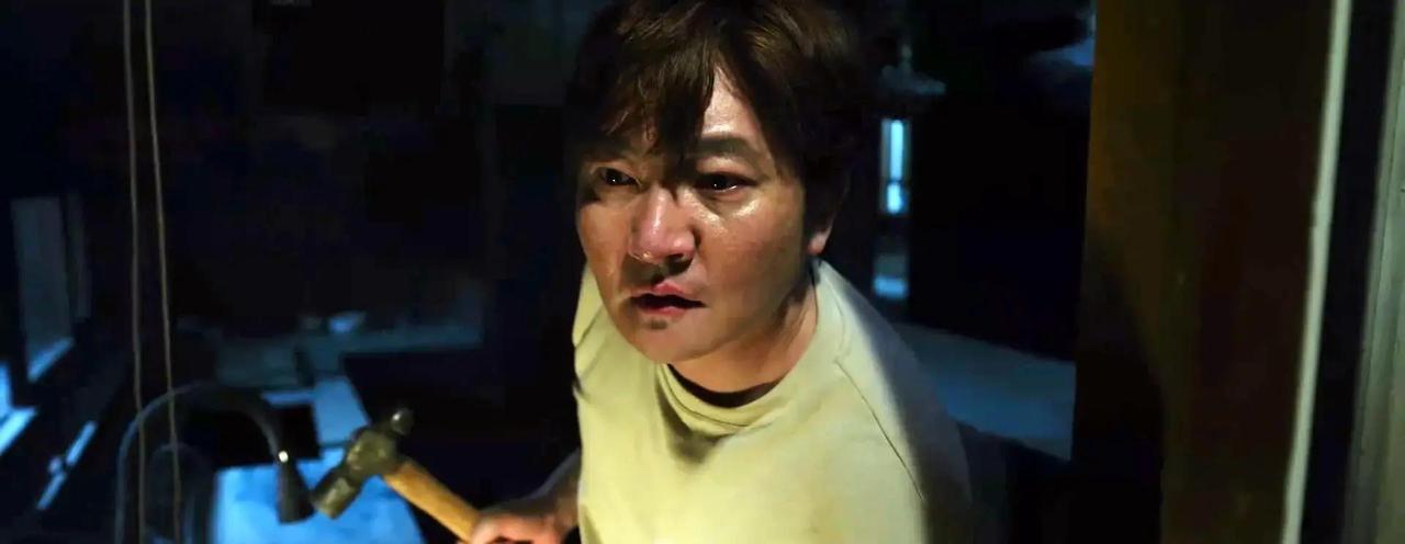 他追了20集，以为要暴富，结果房子裂缝了，人也进去了说白了，《迷墙》大结局就是