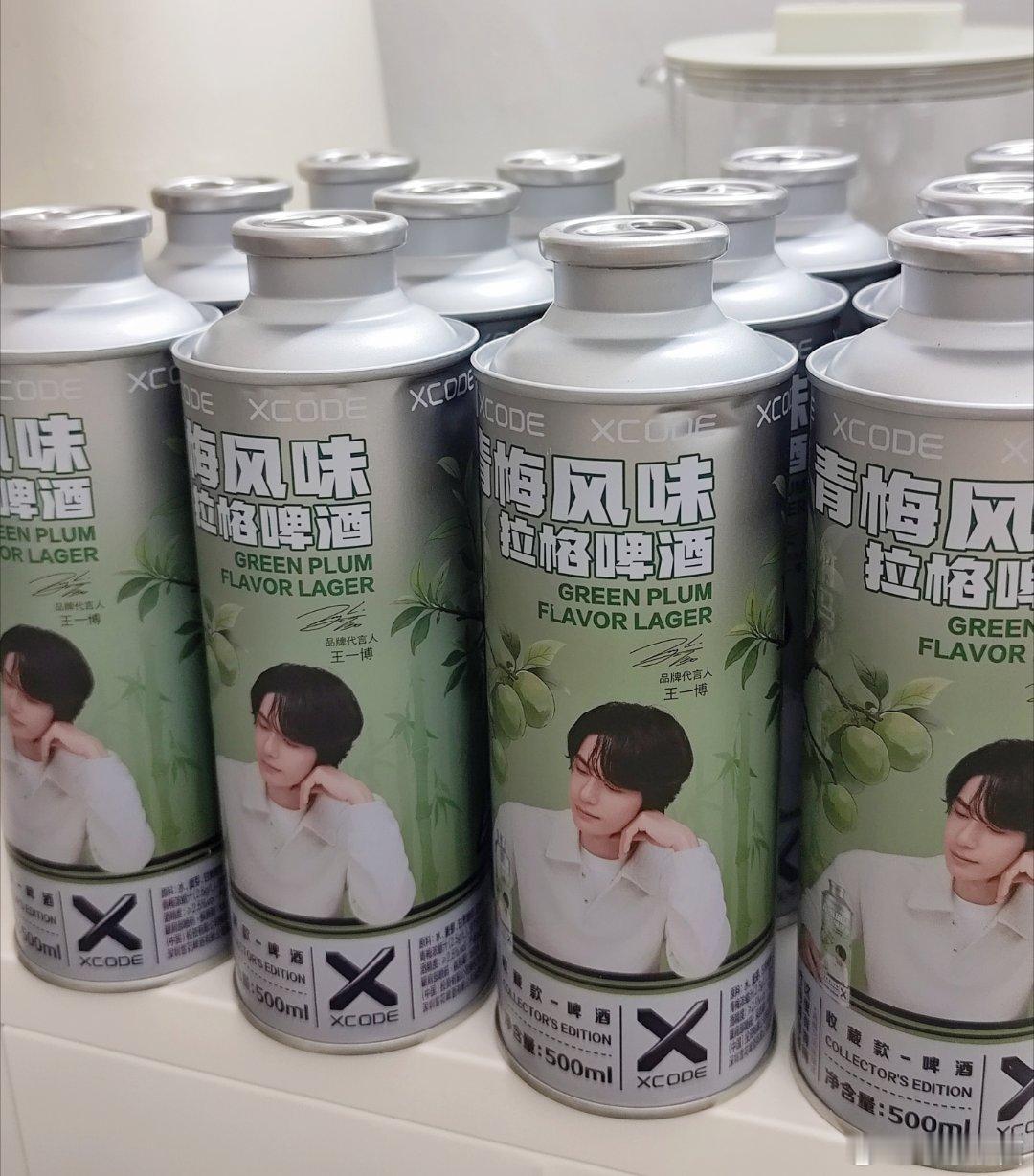 美貌，不过周边还没到这次的居然没有外盒，我的小博都被弄脏了