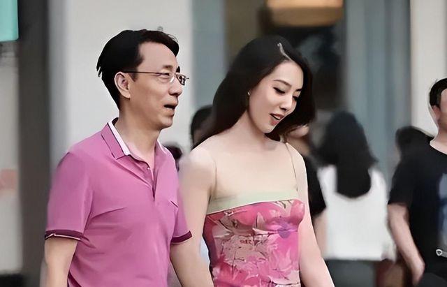 真正聪明的女人，一辈子就管好两件事：一是管好自己的底牌，二是管好家里的气场。