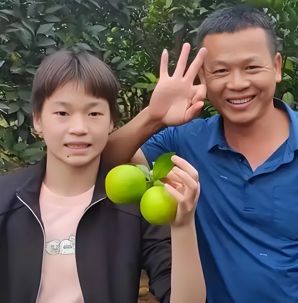 没有意外，全红婵还是去读大学了。参加了2次奥运会，拿了3枚奥运金牌，随着身体的发