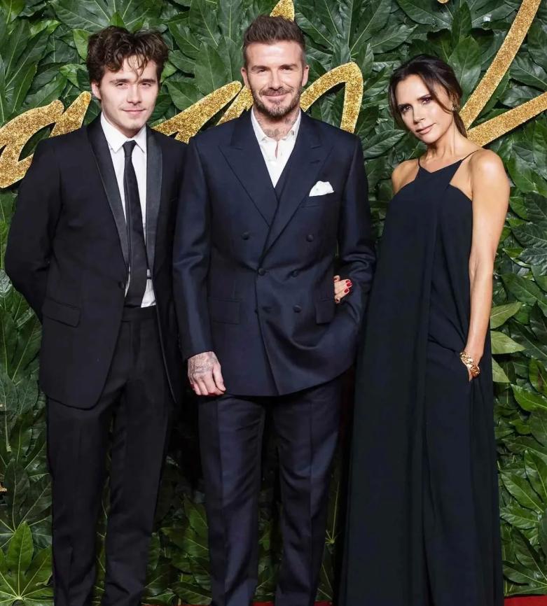 维多利亚为什么不喜欢这个有钱的大儿媳妇，因为女方家族有钱但是家庭关系复杂。 