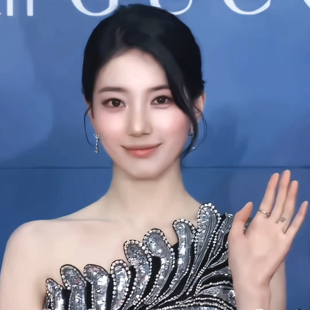 这个怼脸美得我失语。。。女神[哭哭][哭哭][哭哭][哭哭][哭哭]百想红毯裴秀智怼脸镜头
