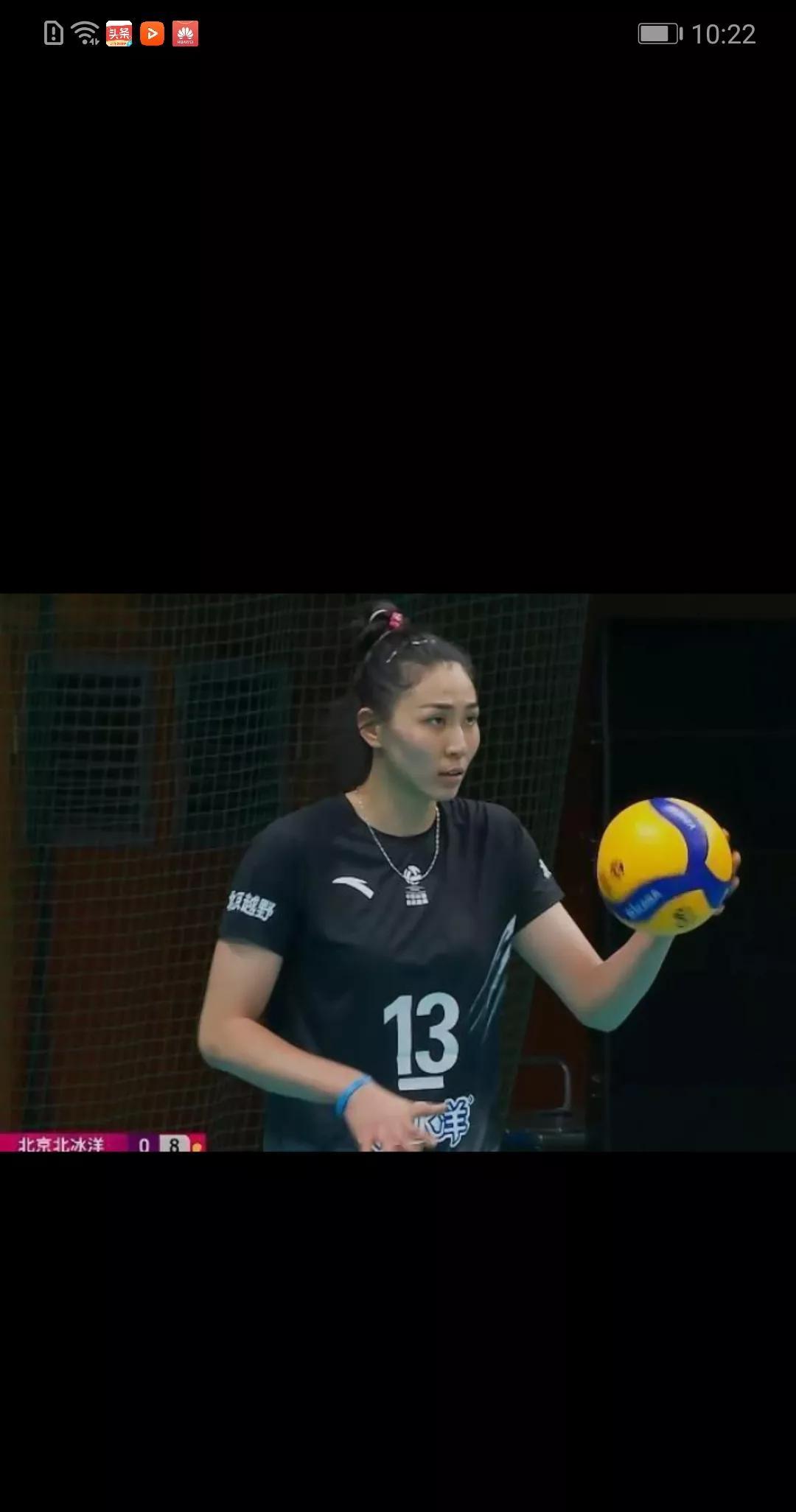 北京女排1：3江苏队，没能拿下主场胜利。两队都是依靠边攻的队伍，副攻牵制作用有