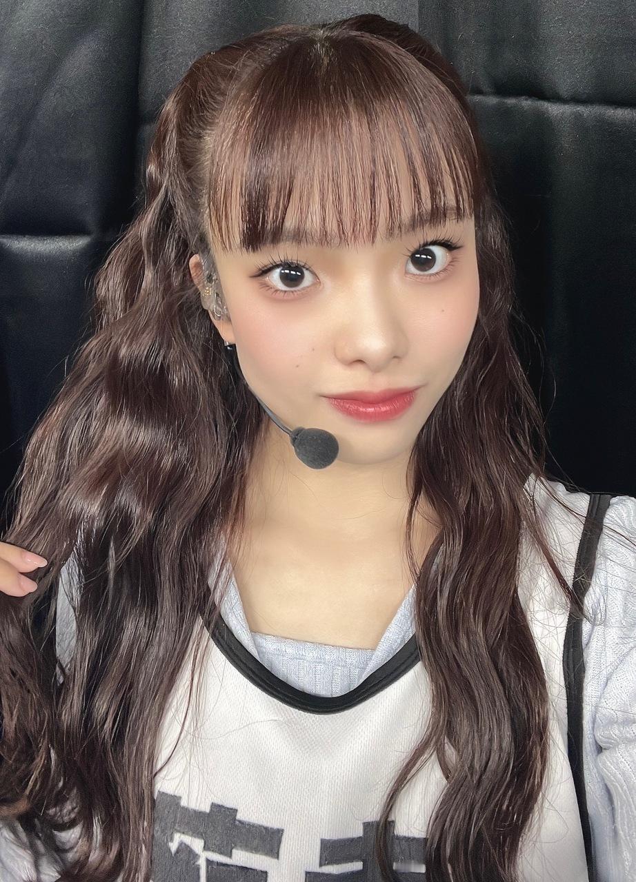 ひかりん🦋「あのね、ついに初めて四期生ちゃん9人全員とのお写真が撮れました♡京
