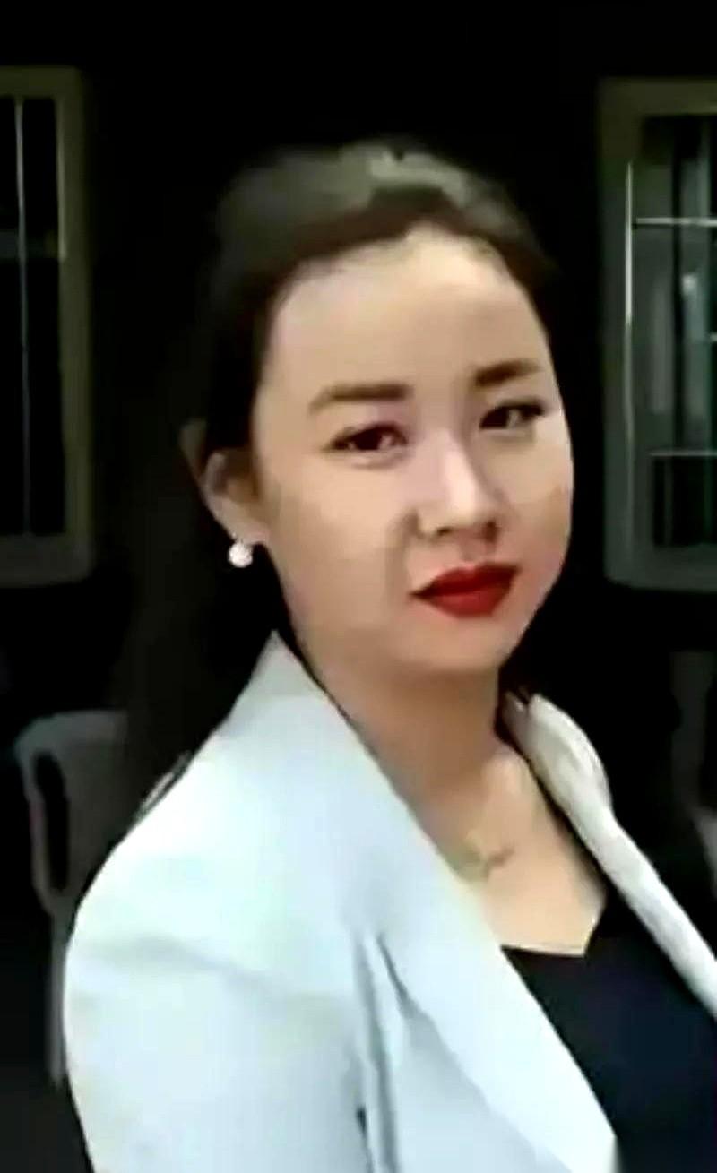 有个老刑警说了一句话，我听完，后背的汗毛都站起来了。他说，那个叫明珍珍的女人，