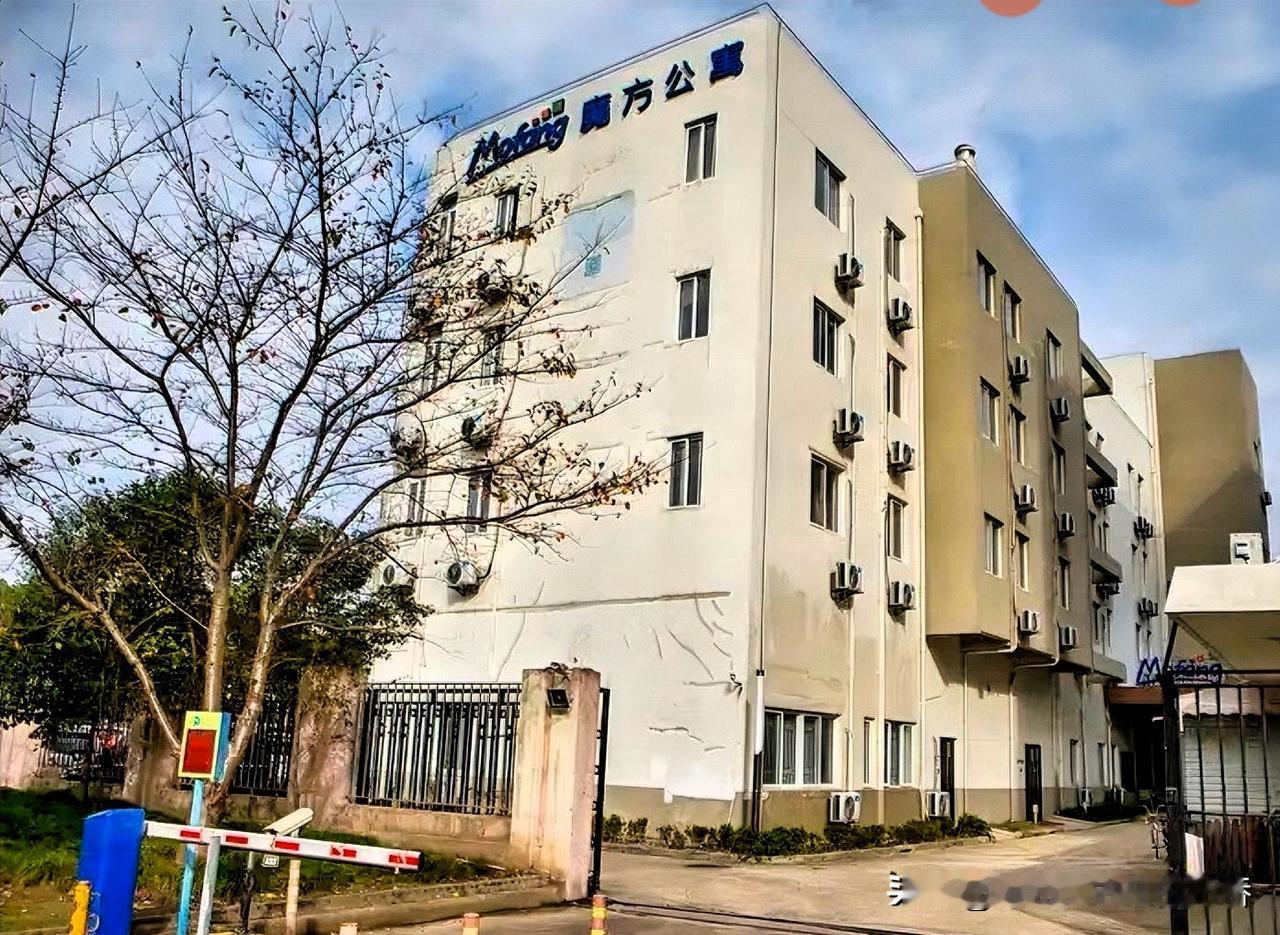 “我这次真像失恋了一样”浙江的这位房东感慨万千，因为女租客退租了。他和租客