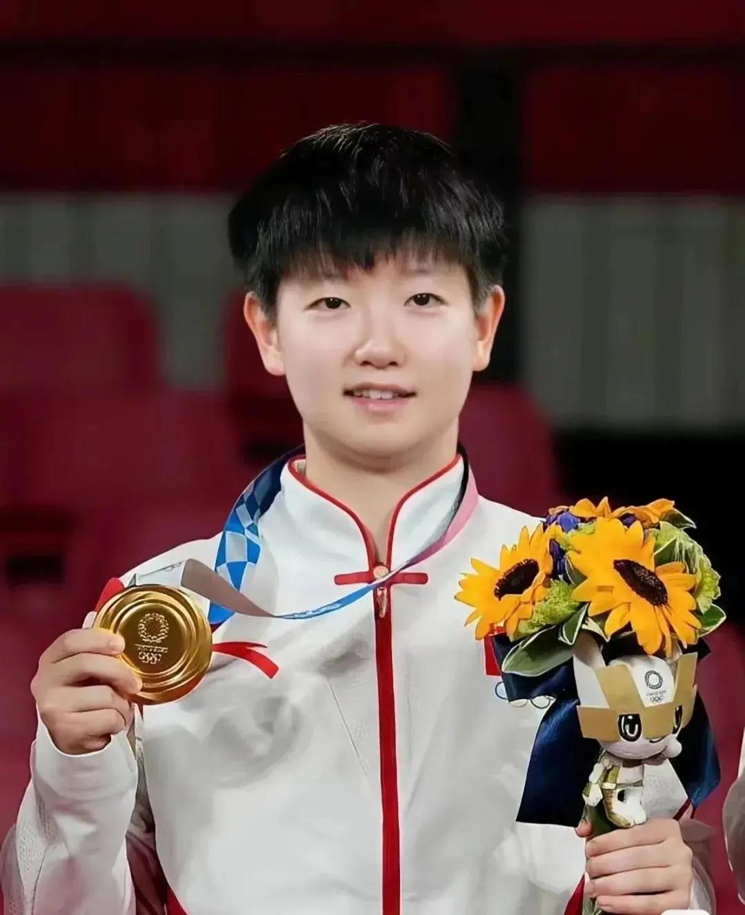 孙颖莎2026年取得的冠军，你知道有哪些吗？大赛必夺冠真是太牛啦，看乒乓球上咪咕