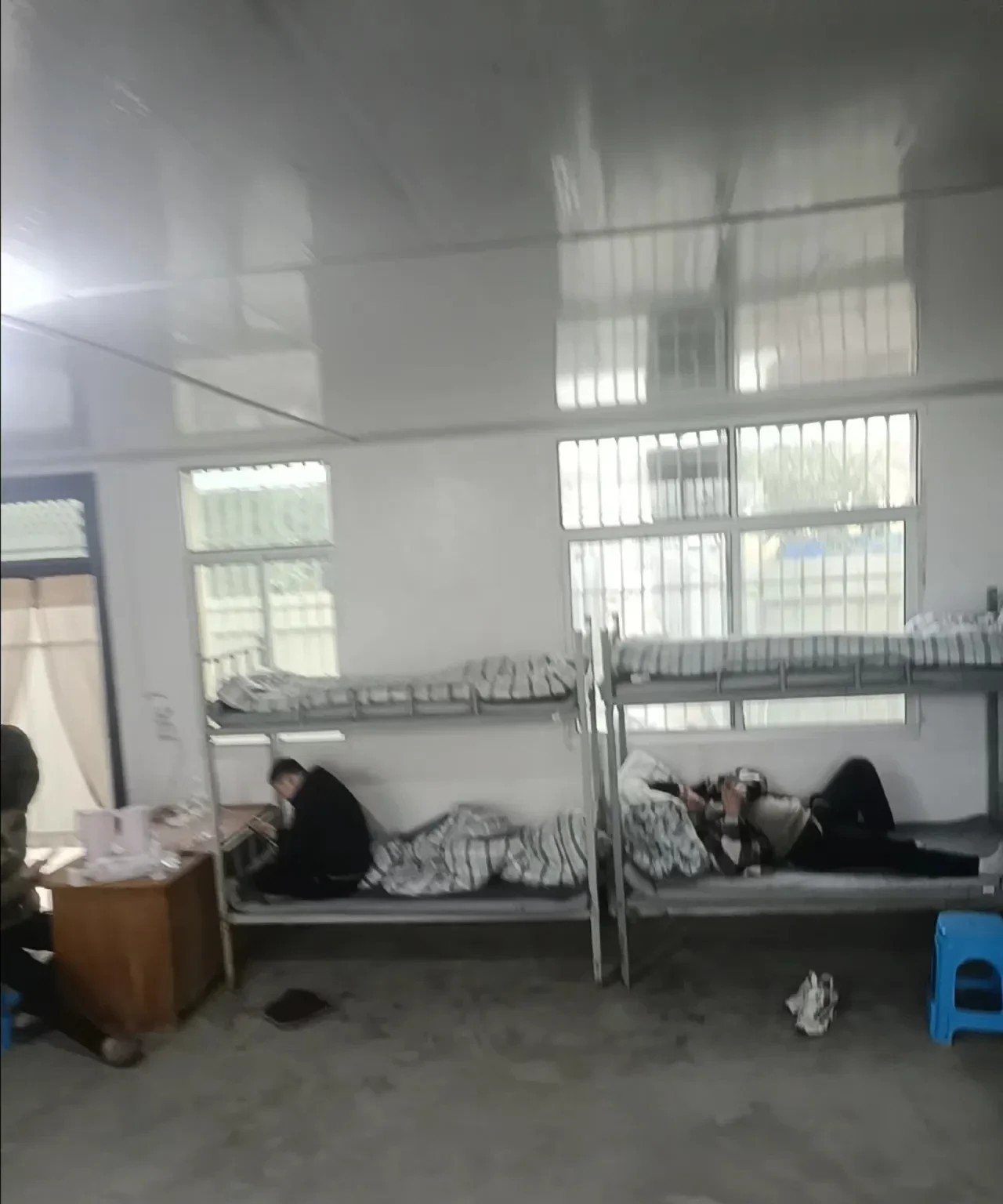 这个环境你觉得可不可以待下去？