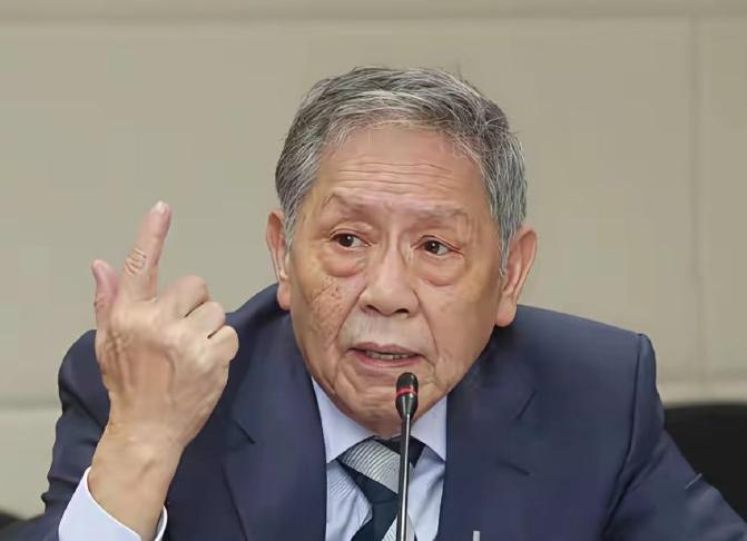 台军退将一语惊人，日本不怕跟中国单挑，而是怕中国的3个“帮手”！台军退役中将