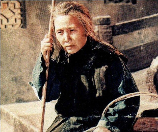 最近很多人拿着鲁迅的作品来请教，现拿出两个被问最多的问题来进行解答，解答完我就要