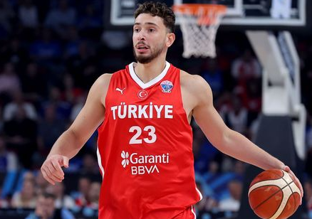 围绕申京主体的这个交易如何，感觉双赢知道申京的价值和唐斯的大合同，所以这是一份