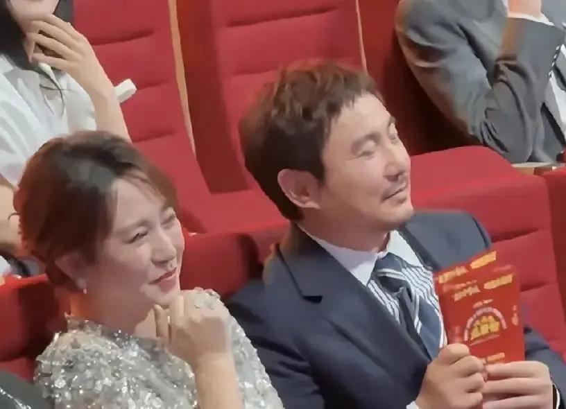 杨天真那句话说得真没错，有些人红不起来，是有道理的沈腾新电影《欢迎来龙餐馆》上映，马丽那边直接包了4