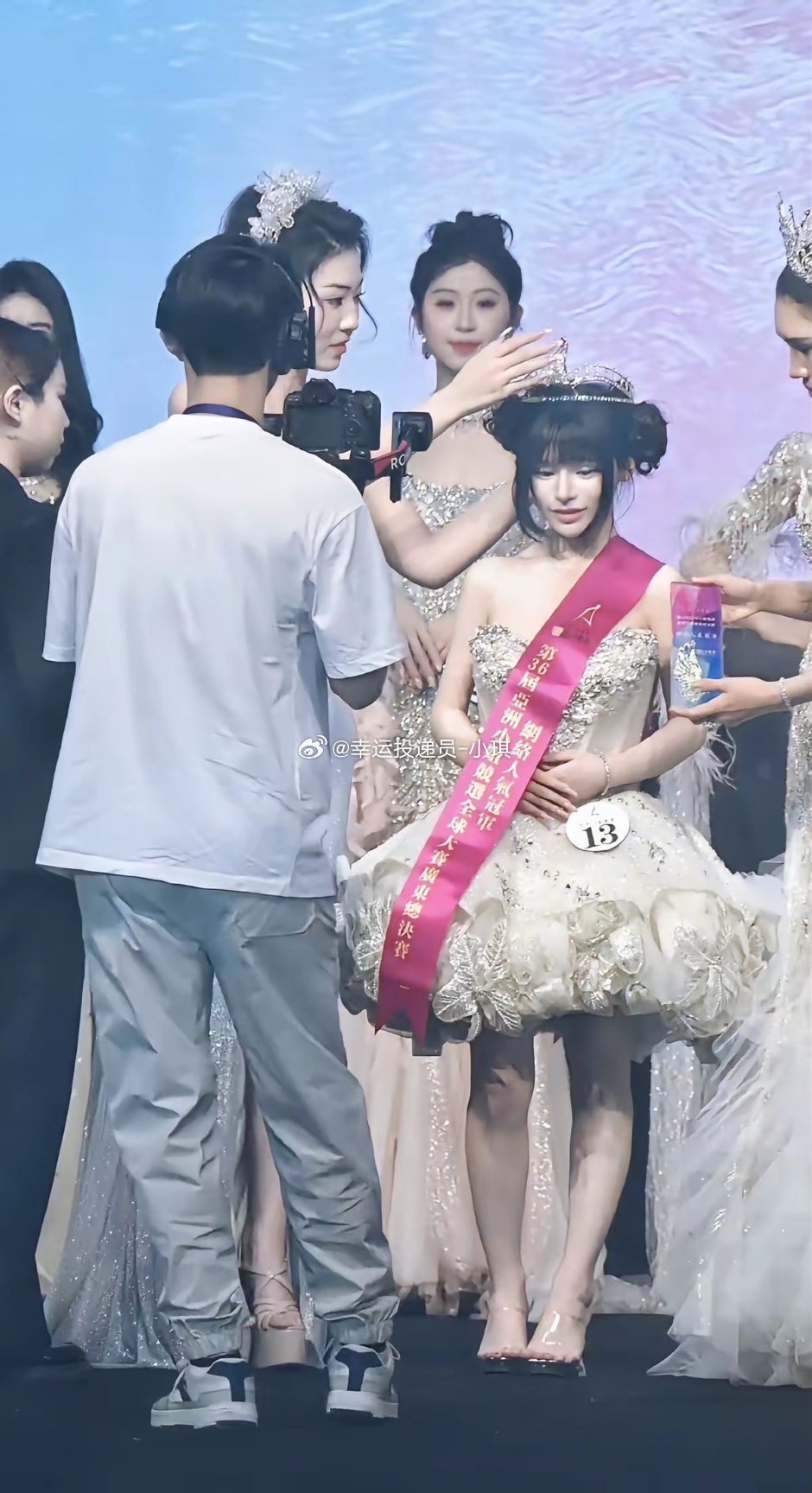 原来现在审美变这样了。