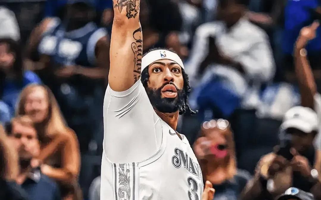 浓眉交易价值居然比KD还高！这消息一出，NBA圈内立刻炸开了锅。名记Sh
