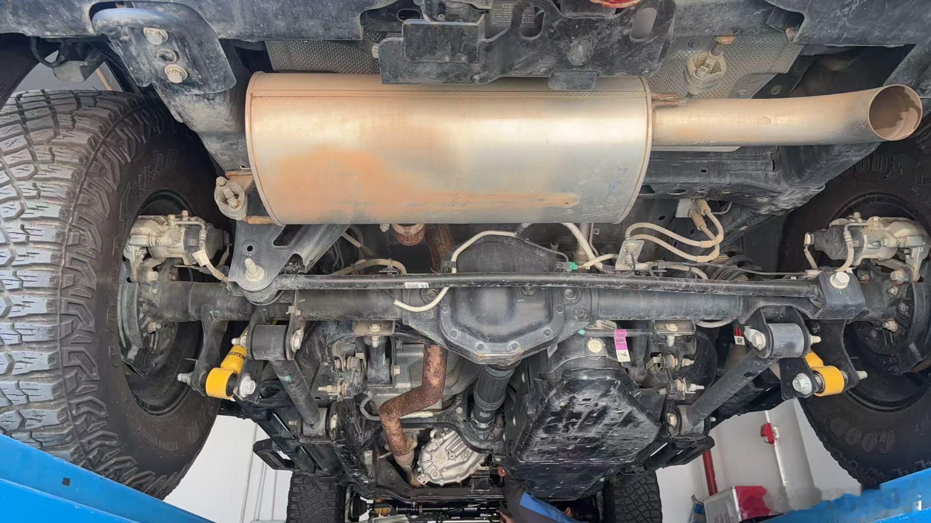 作为福特纵横的用户，撼路者的车主，有一点没想明白为啥福特烈马没有用瓦特连杆来抑制