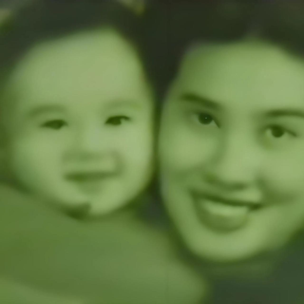 1947年，秦汉童年和母亲龙华藻‌，一张珍贵的留影，他是将门之后，曾和林青霞谈恋
