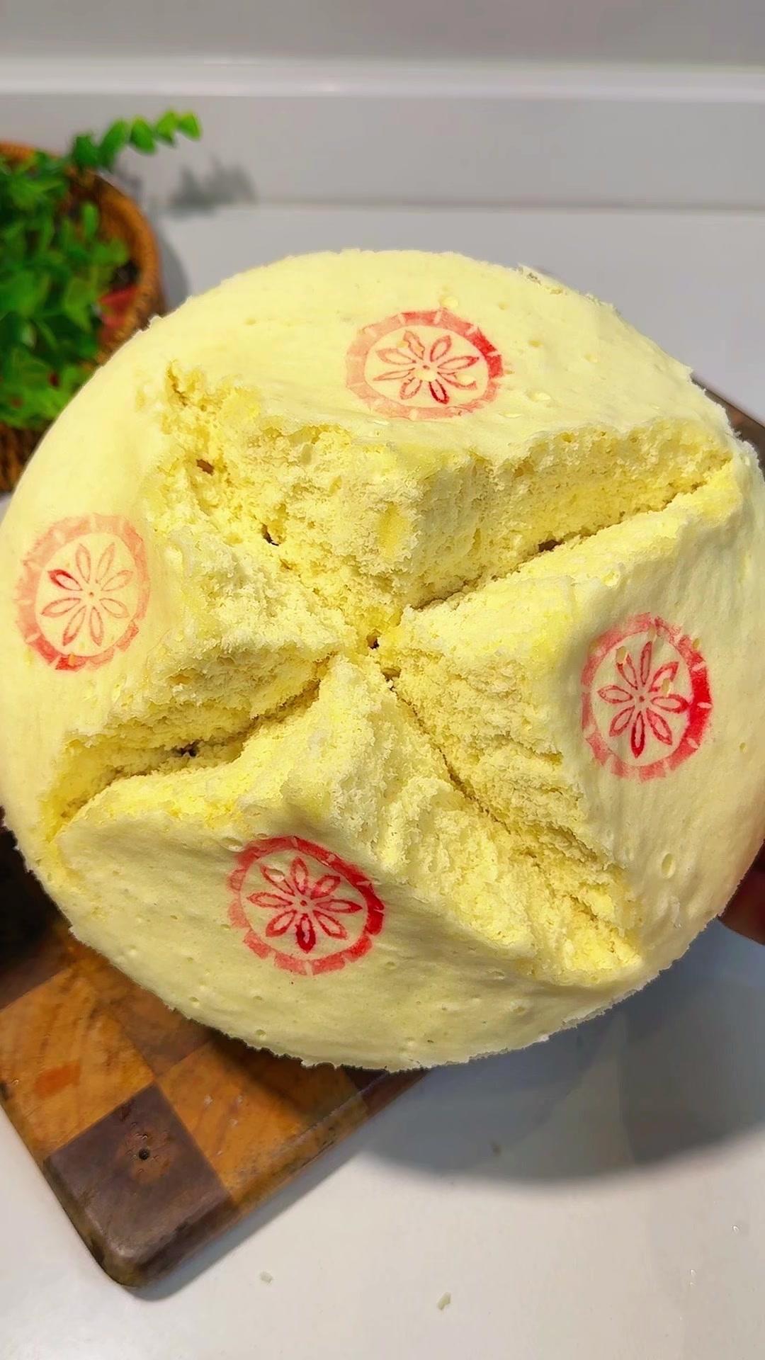 闽南古早味蛋糕，开花超漂亮！🍳古早味蛋糕这样做，想不开花都难！先是准备材料：