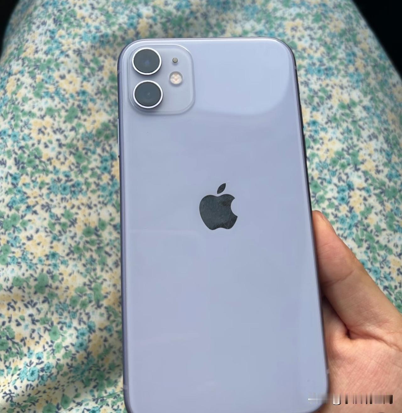 老年人适合用苹果手机吗首先肯定是适合的，因为苹果手机基本上不卡顿，很流畅；其次是