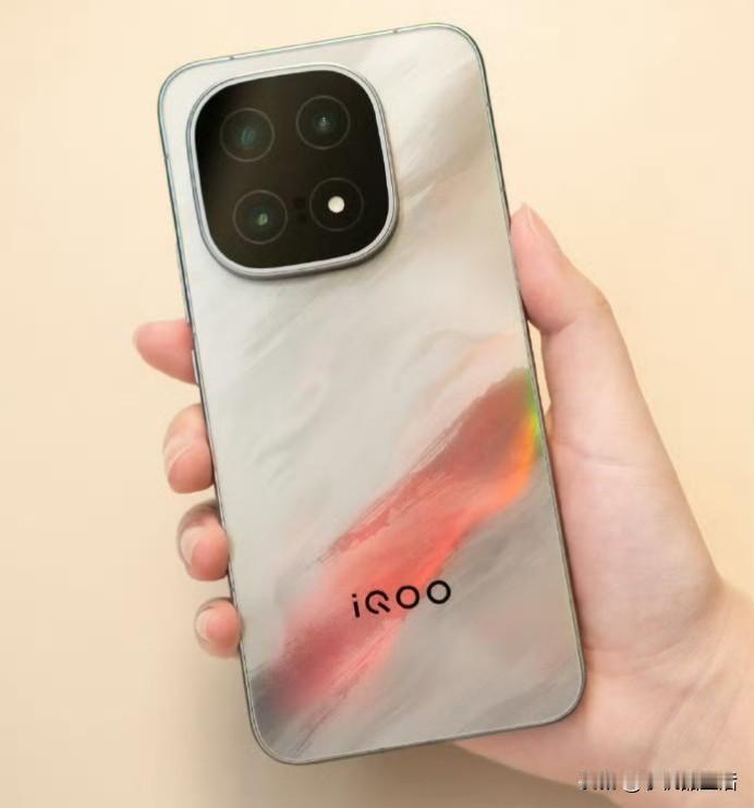 曝iQOO16将首批搭载骁龙8eGen6Pro，或涨价300！近日，有数码博