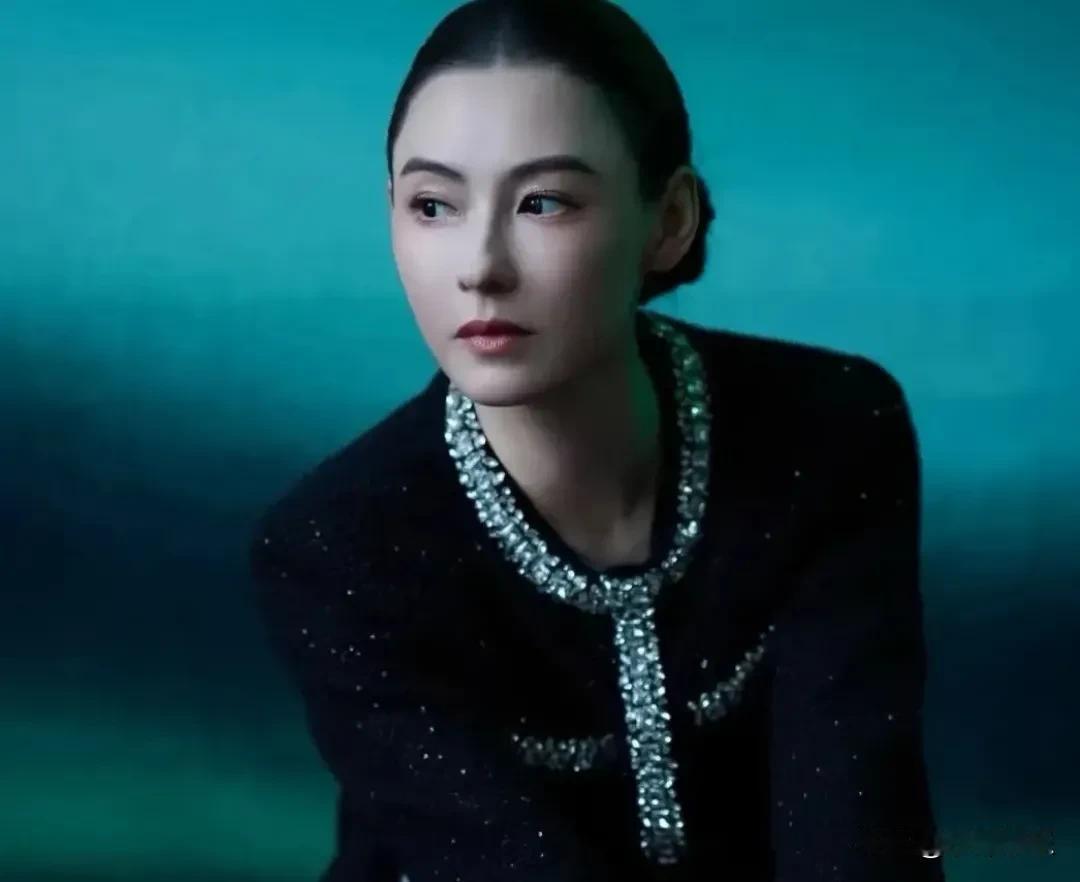 张柏芝，终于被正名了！6月16日，张柏芝与前经纪人余毓兴长达数年的合约纠纷案