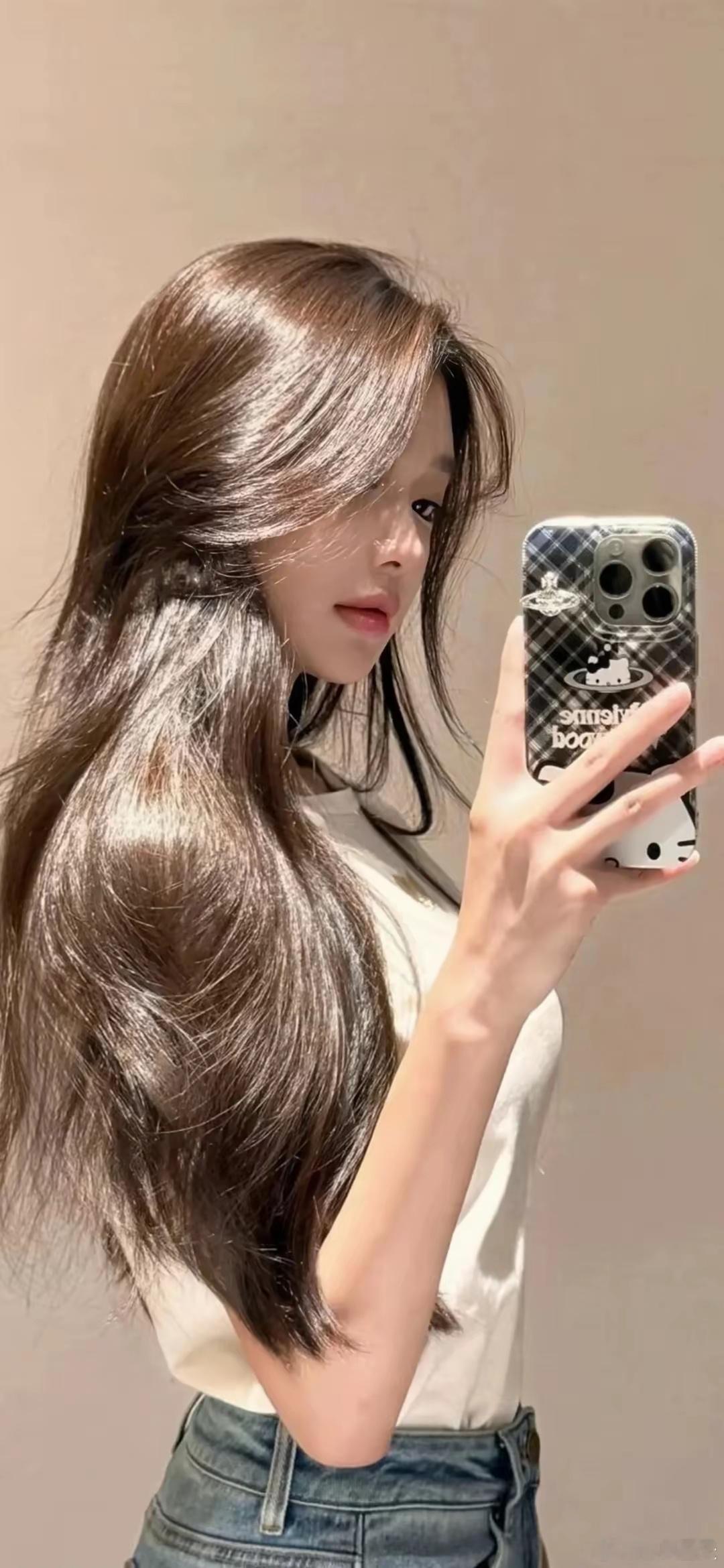 小妮子放假回来说下颌关节痛，带着她找了口腔科主任，又是核磁又是CT，花了一千两，