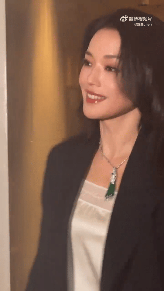 舒淇有50了吗？吃啥牌子的驻颜丹！