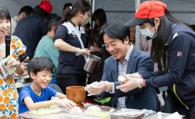 5月10日母亲节当天，赖清德代表台湾当局向大陆公开喊话，言语温情。 他谈及母