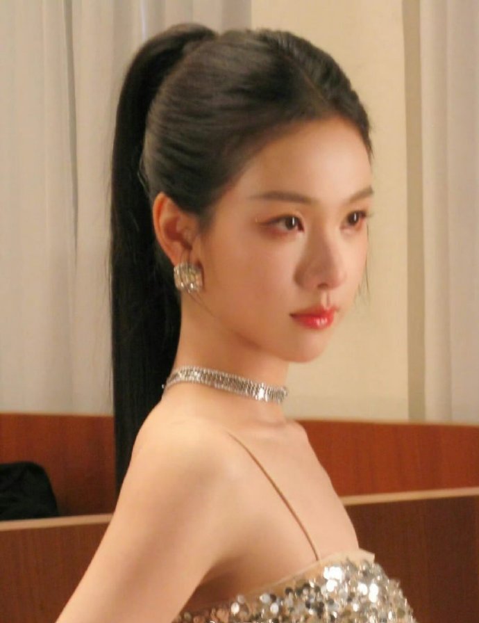 陈都灵这是变胖了吗？看起来好有韵味​​​