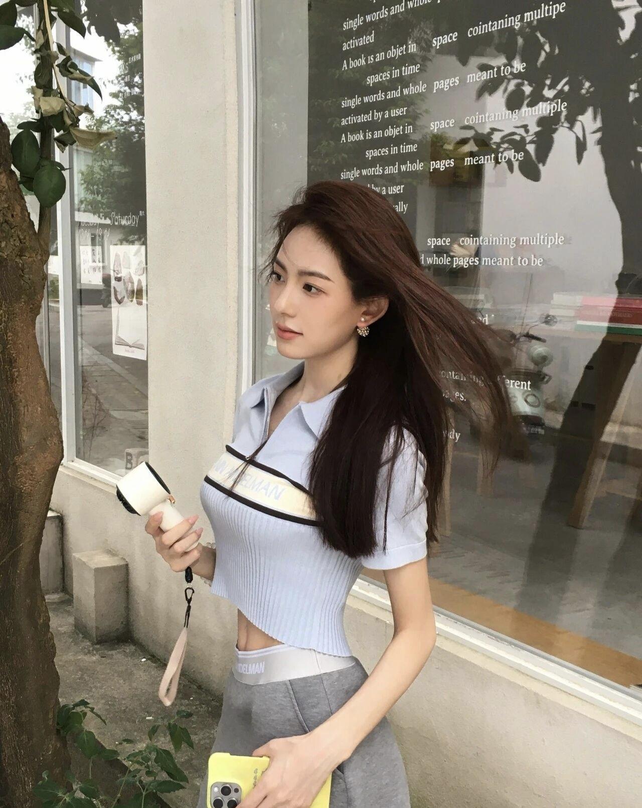 街边的风带着慵懒，和生活的小美好撞个满怀～