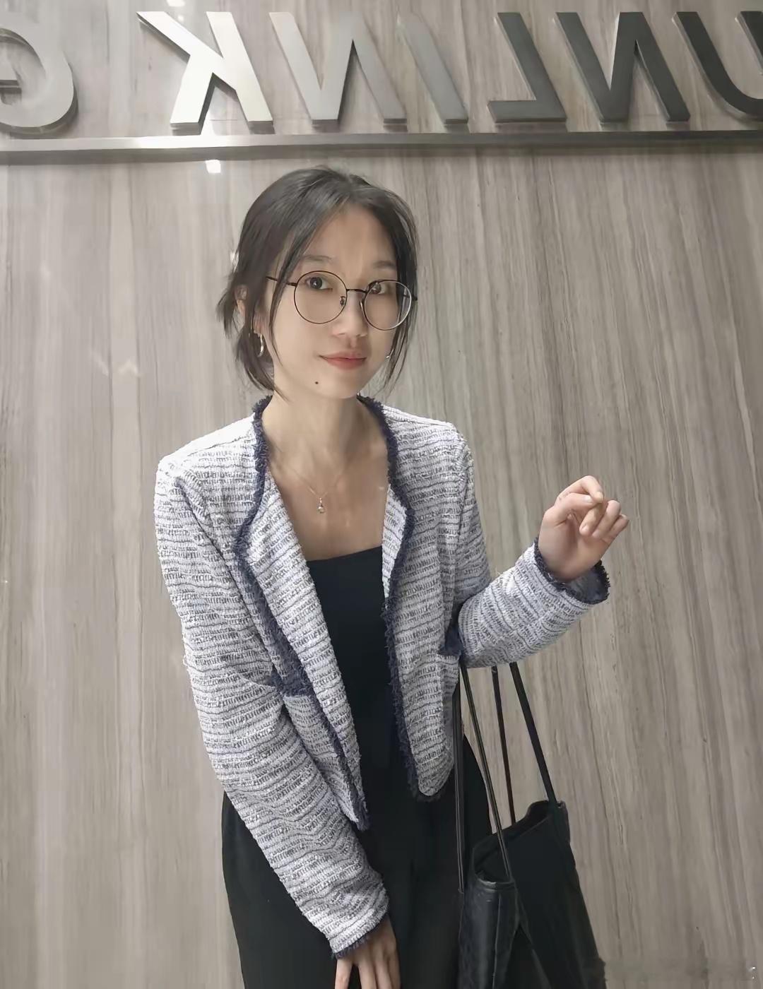 少妇超甜305新的一天开始了