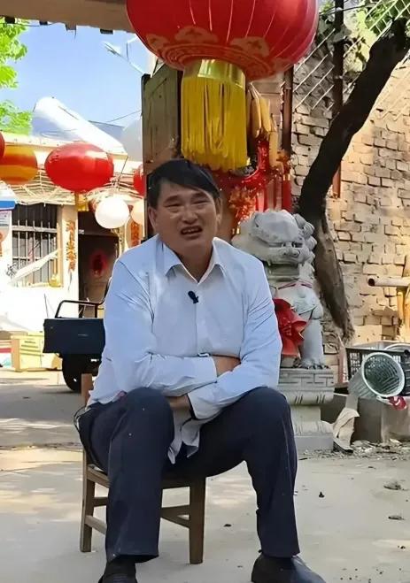 别骂朱单伟啃老了，这次尴尬的压根不是朱家，是那帮靠编剧本恰流量的号。大衣哥每