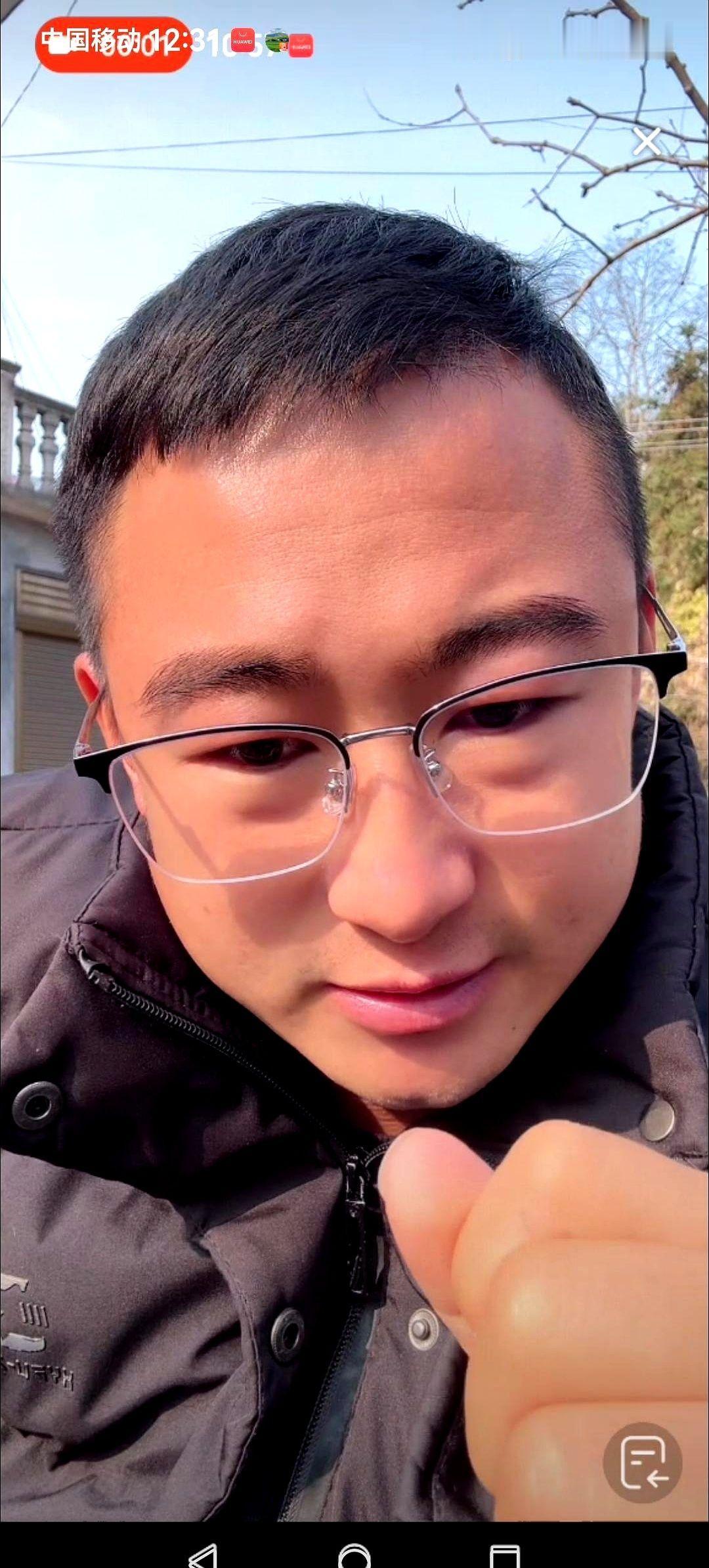 房子一年亏了40万。就这么轻飘飘一句话，听得我心里咯噔一下。当初他不想买，拦