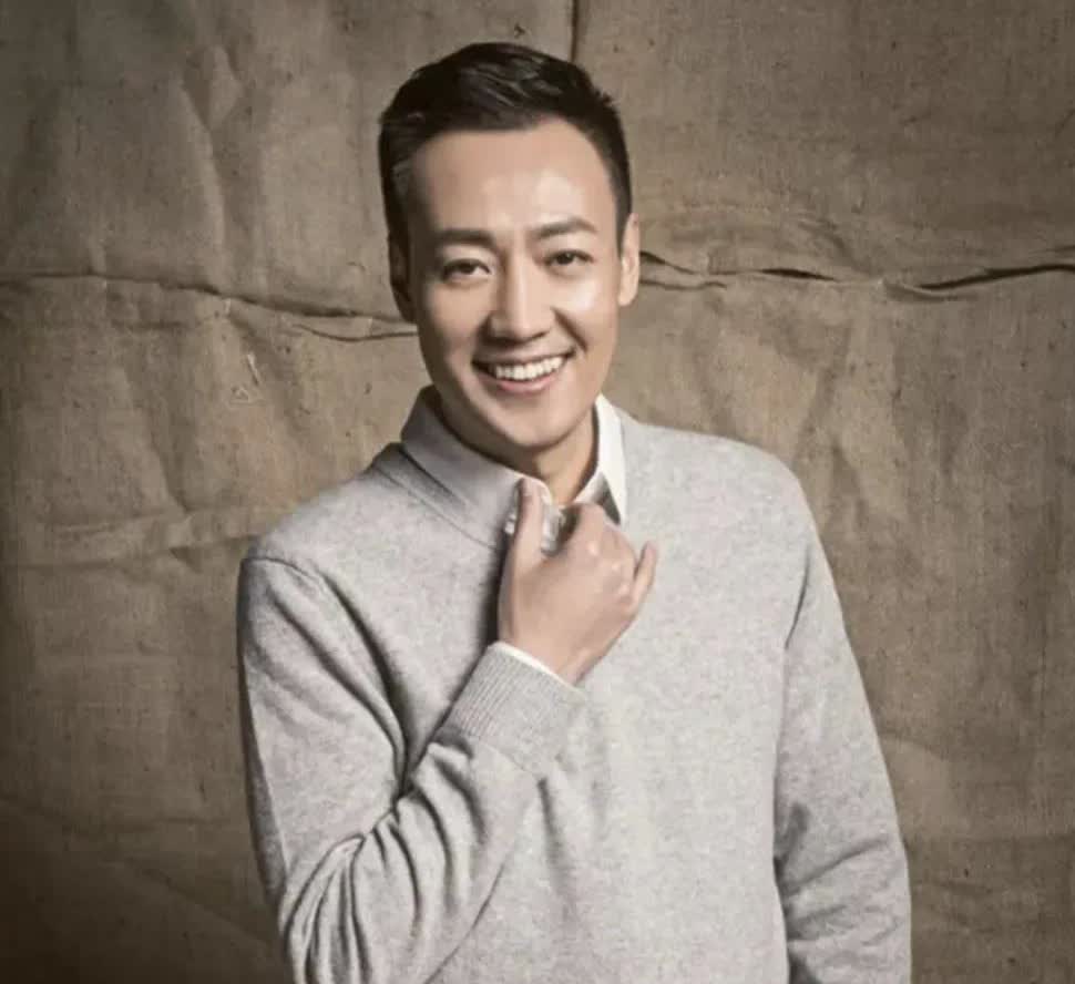 辛柏青会因土豆丝不再再婚吗谁说辛柏青不会再婚了？这不是妄言吗？才50多岁，后面的