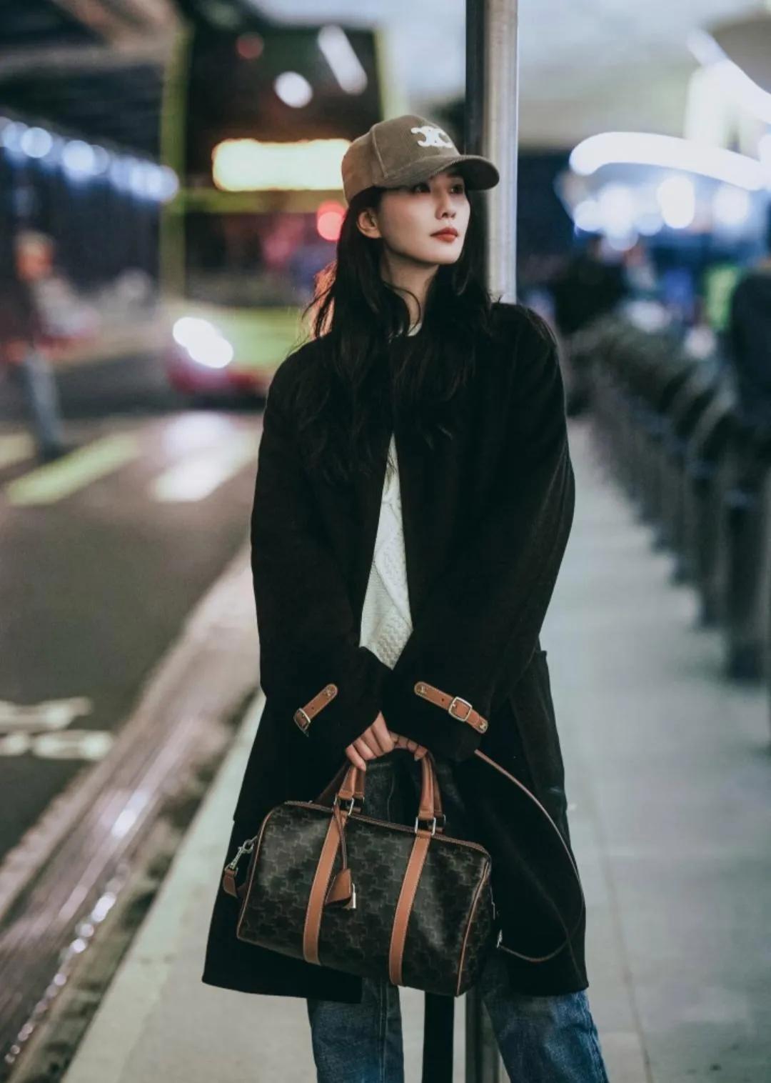 杀疯了！刘诗诗这组夜街图我能循环看100遍救命！刘诗诗的夜街氛围感真的杀疯