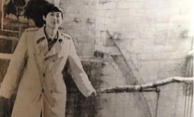 1996年冬天，安徽蚌埠，一个区长助理的妻子在家中被杀。警方锁定丈夫于英生，理由