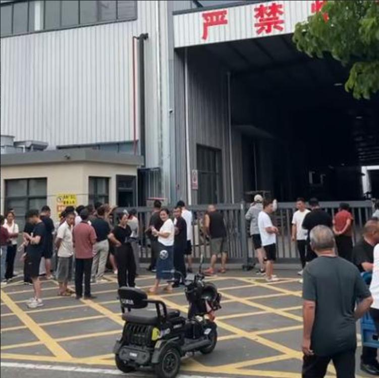 8月12日，安徽亳州货主张先生向媒体爆料，自己存放在亳州海昌冷库二期的一批