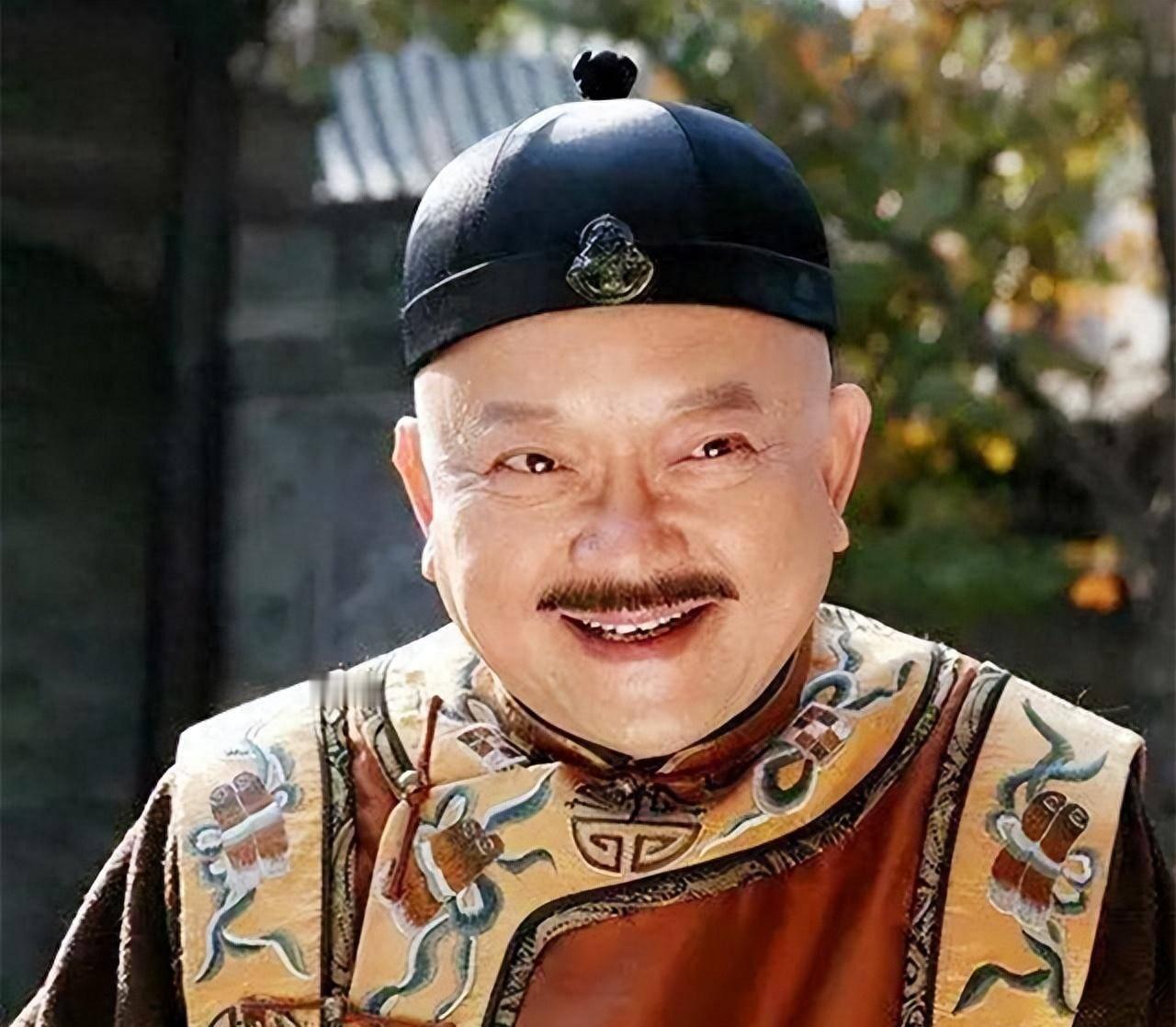 和珅被嘉庆打入天牢，赐死之前，对着前来探望的福长安叹道：“我一生贪了半个国库，乾