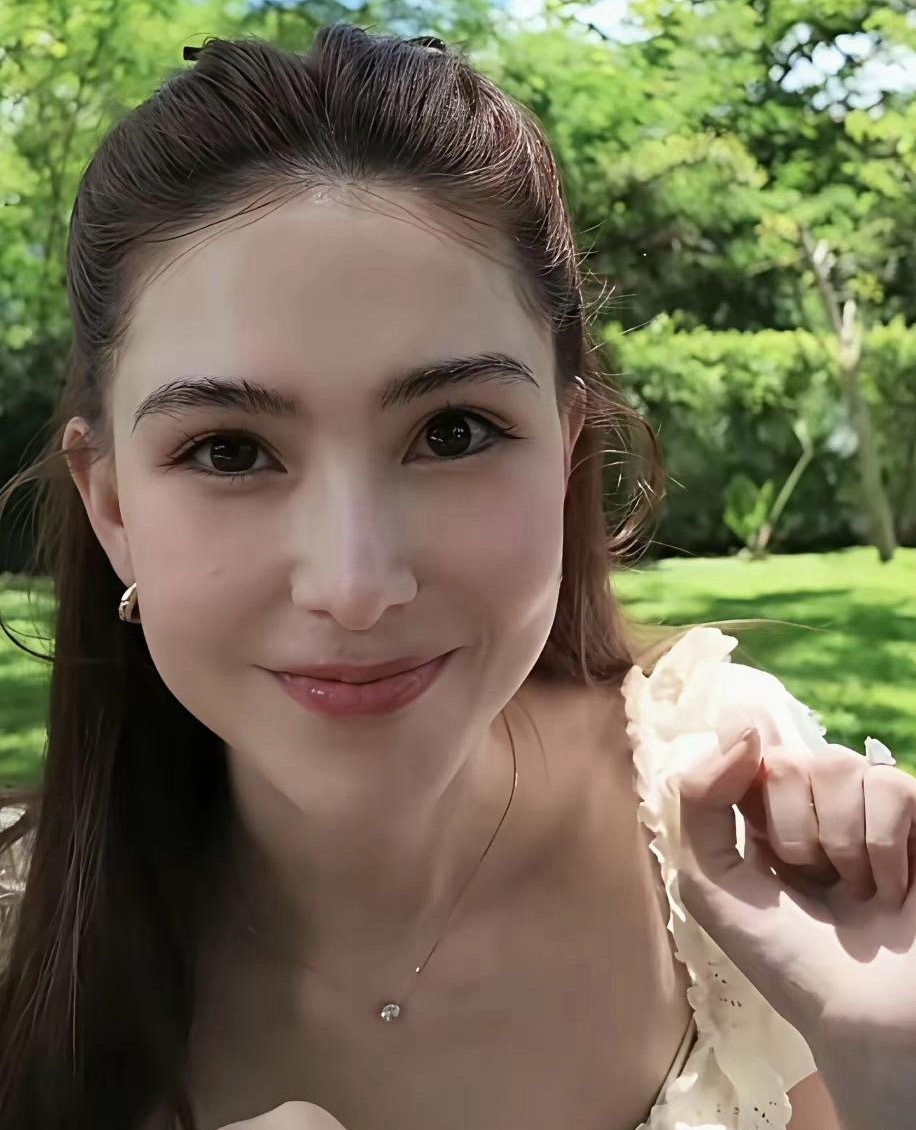 昆凌这样子周杰伦一辈子不会出轨，这也太美啦。昆凌虽然不是什么大明星，不是什么富家