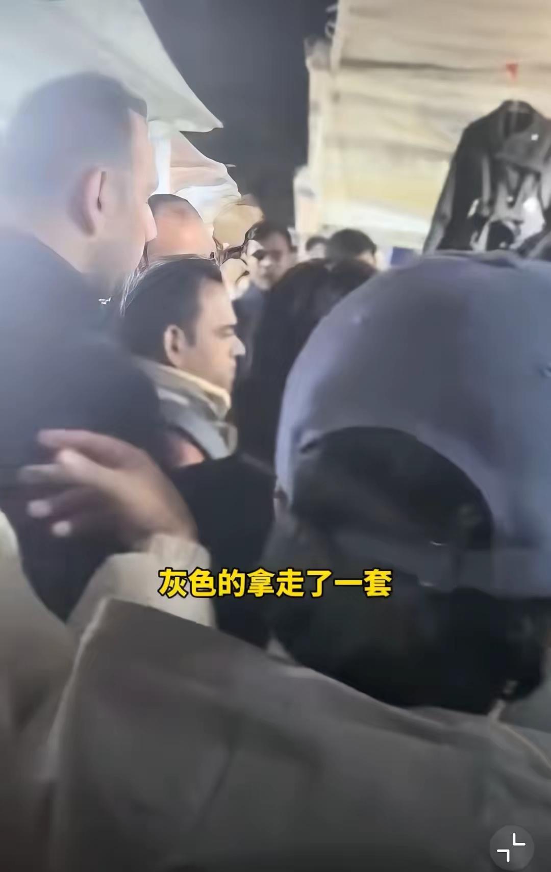 最近，有爆料，有印度人组团在义乌某地偷衣服，被女店主抓住之后，一群印度人围了上来