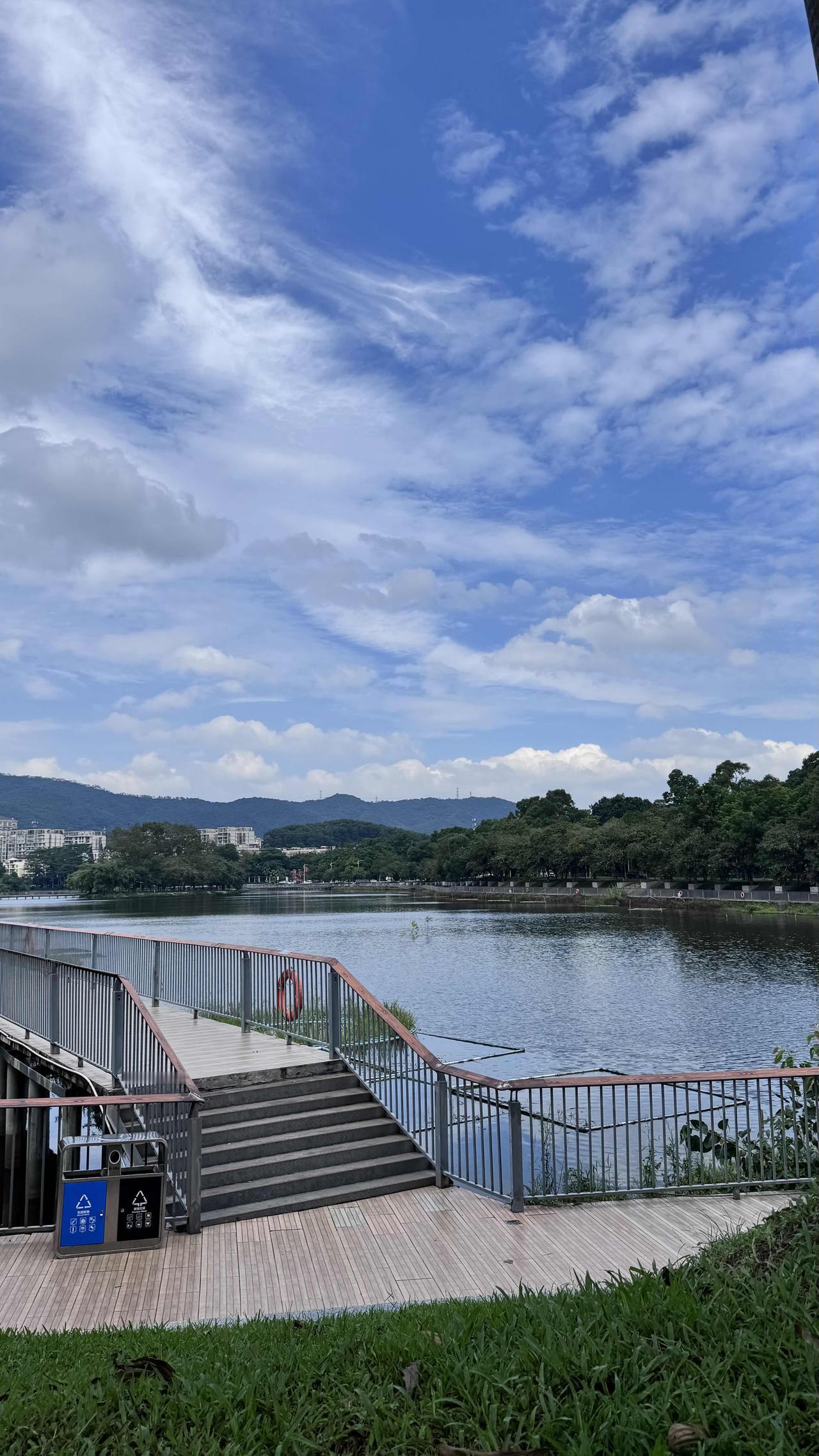 给大家讲个故事吧！前阵邻居阿姨跟我吐槽儿媳，说人家下班不做家务我没接话，只递