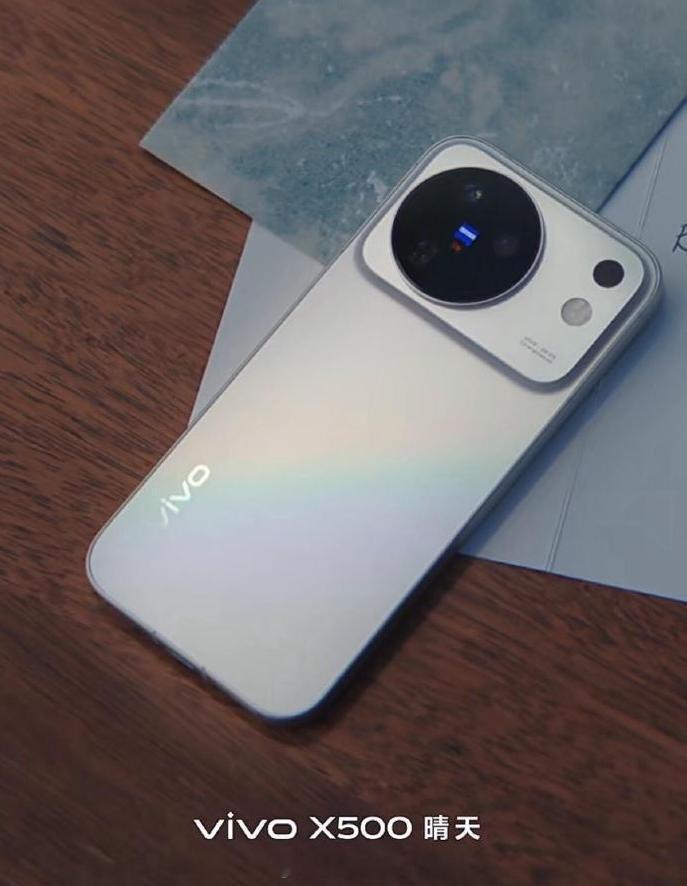 vivo、OPPO和iQOO这几天都在预热新手机。网上的爆料很多，真落到官