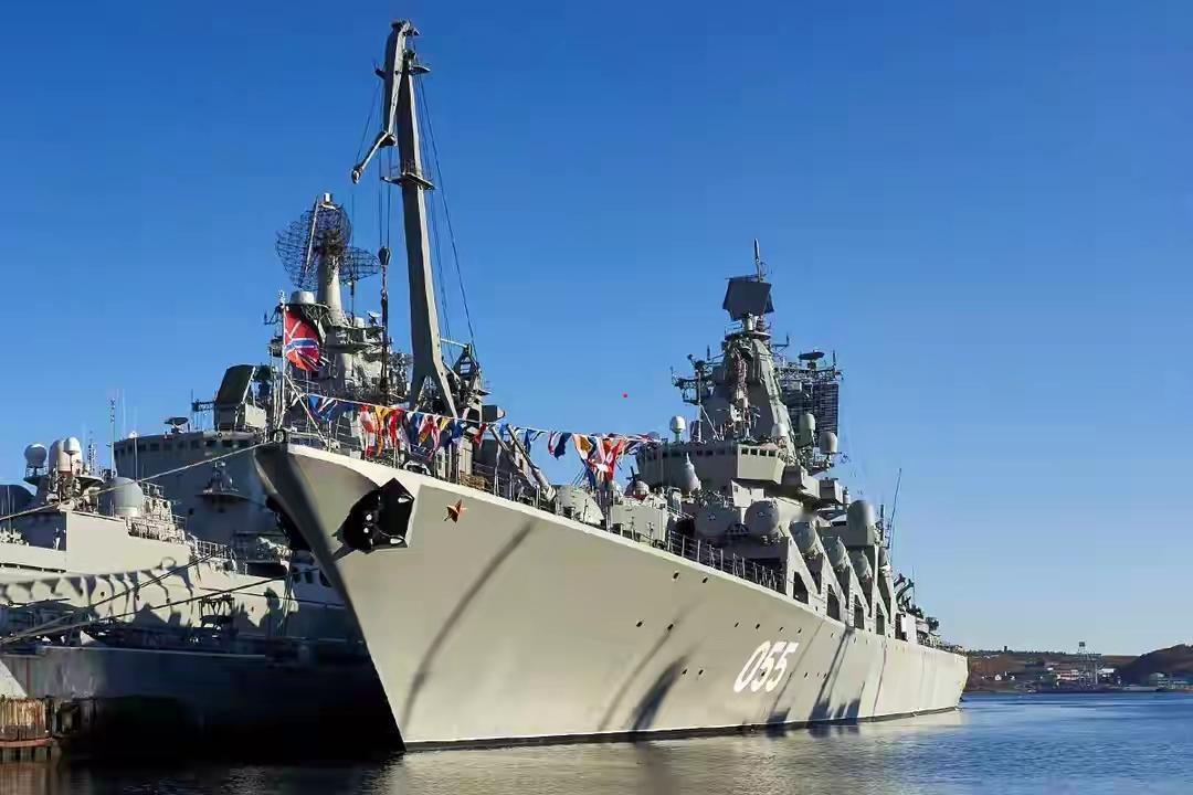 两栖作战，可能要被彻底翻篇了。有些人还沉浸在“直升机+登陆舰”那套打法里，但最近