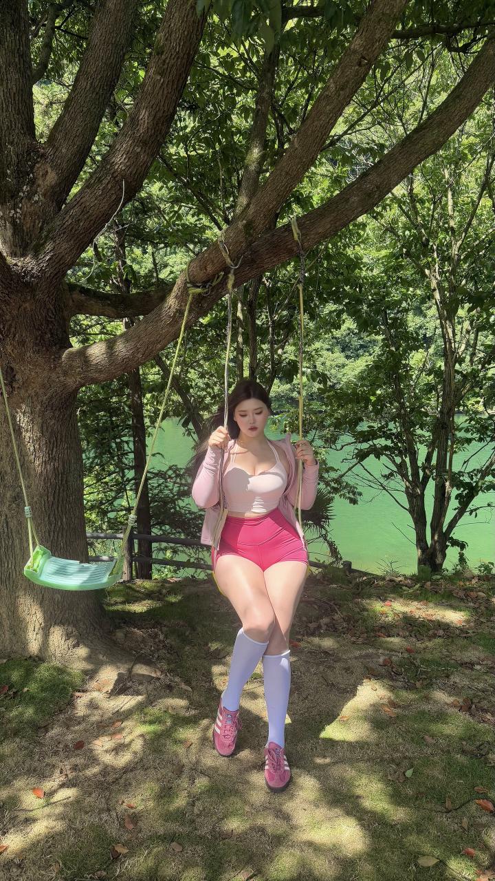 她说90后都喜欢她这种大体格子