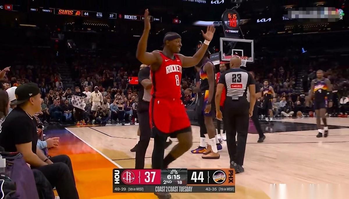 火箭悍将泰特真是胆大包天，他竟然敢招惹恶汉狄龙-布鲁克斯！在今天火箭客场挑战太阳