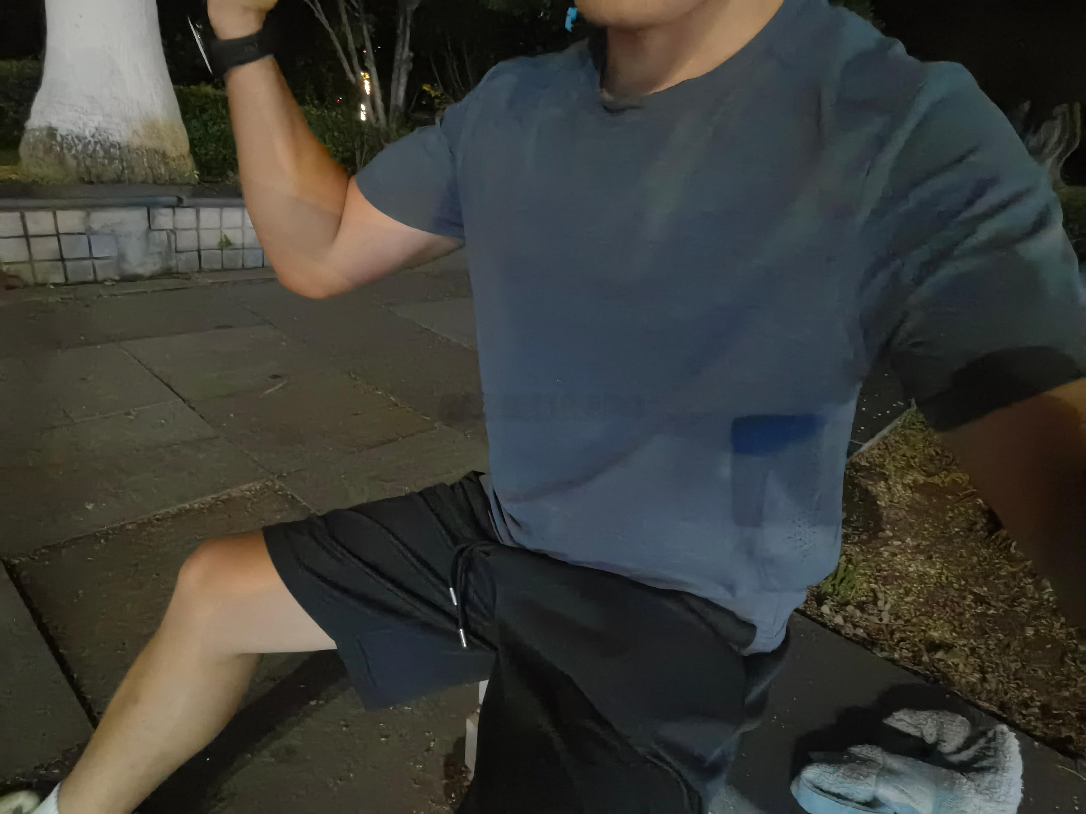 男人就得壮壮的！健身跑步