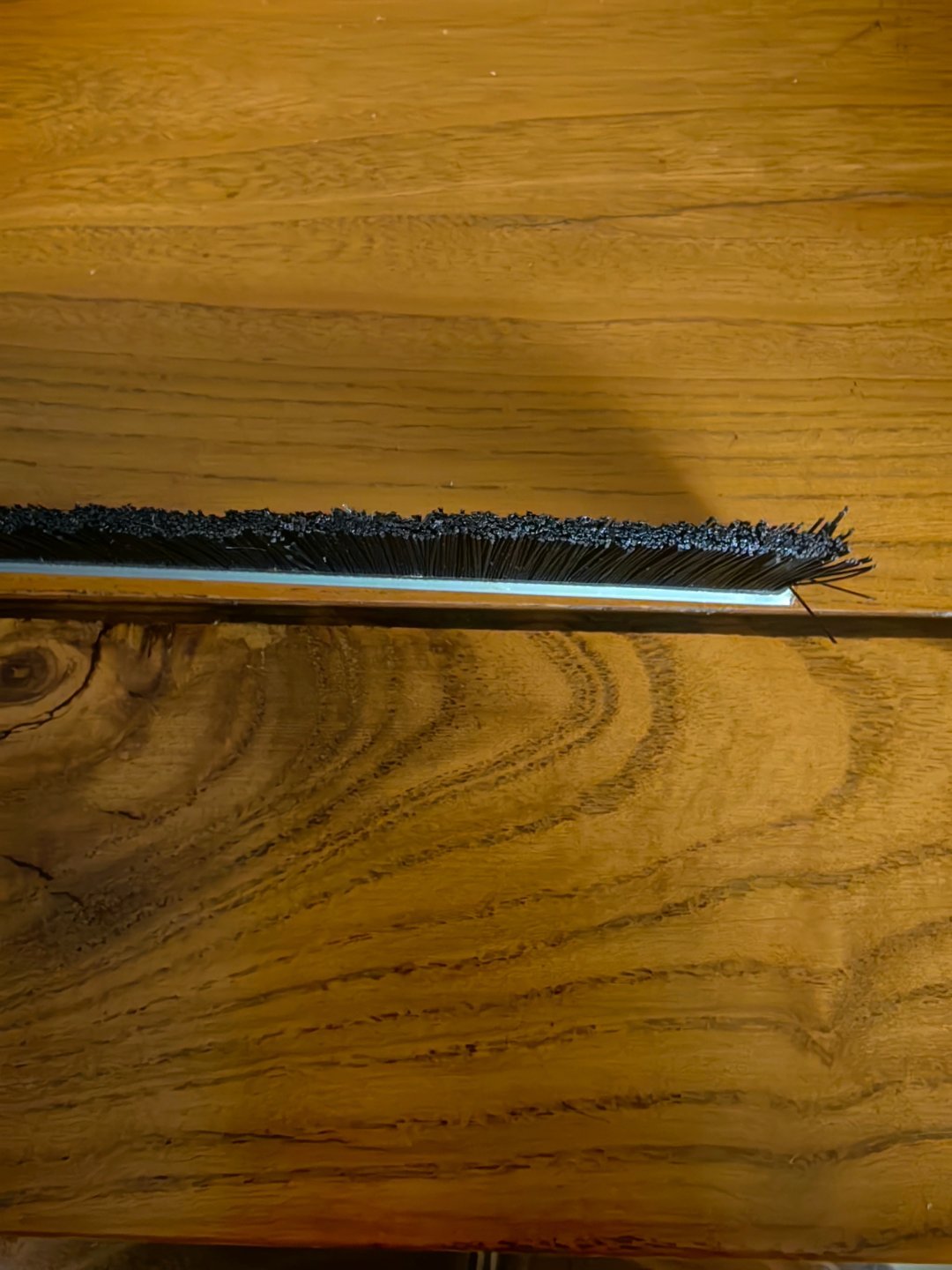 *碎碎念*同样的的五屉柜，卧室放的好好的，客厅的裂了大缝，阳光照射的原因吗？用缝