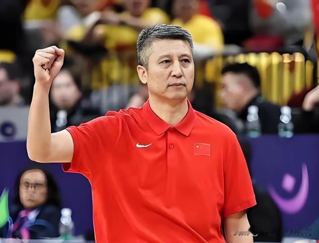 判若两队！亚洲杯上，中国男篮阵容不整，竟差点夺冠；世预赛时，中国男篮比较强大，却