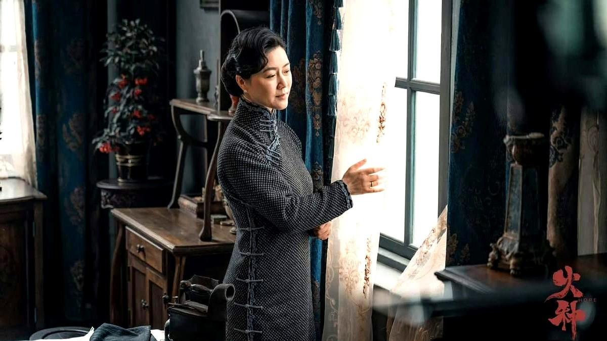田海蓉演《火种》被换脸了，网上吵翻了。有人说她不像革命女人，该换；也有人说，